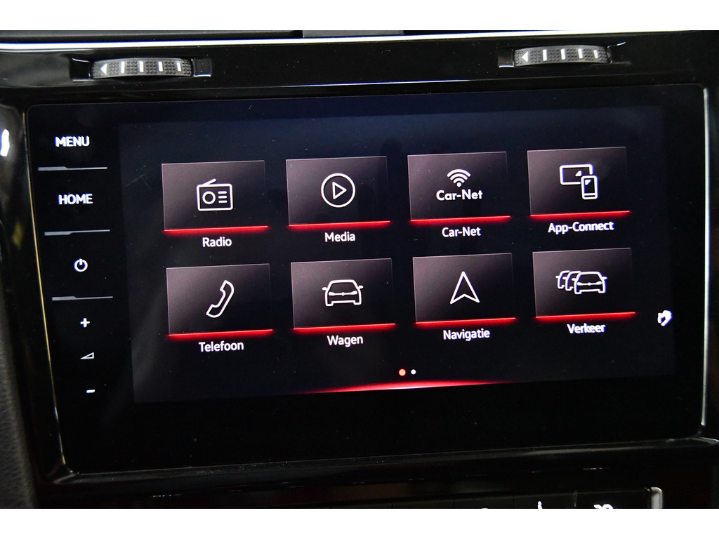 Volkswagen Golf 2.0 TSI GTI TCR pano blindspot Akrapovic 17