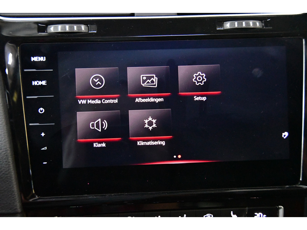 Volkswagen Golf 2.0 TSI GTI TCR pano blindspot Akrapovic 18