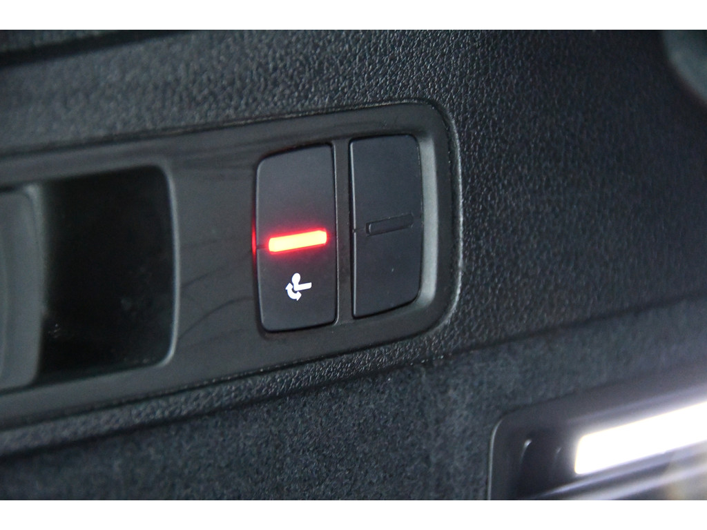 Audi Q5 Competition 45TFSI 3X S-Line Pano Matrix camera Blindspot 8