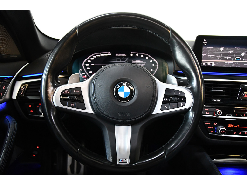 BMW 5-serie 530e iPerformance High Executive, M-sport, Schuifdak, 3D camera 12
