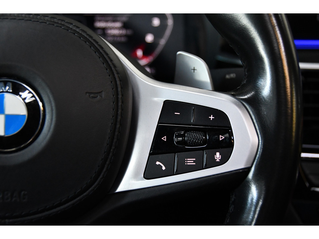 BMW 5-serie 530e iPerformance High Executive, M-sport, Schuifdak, 3D camera 13