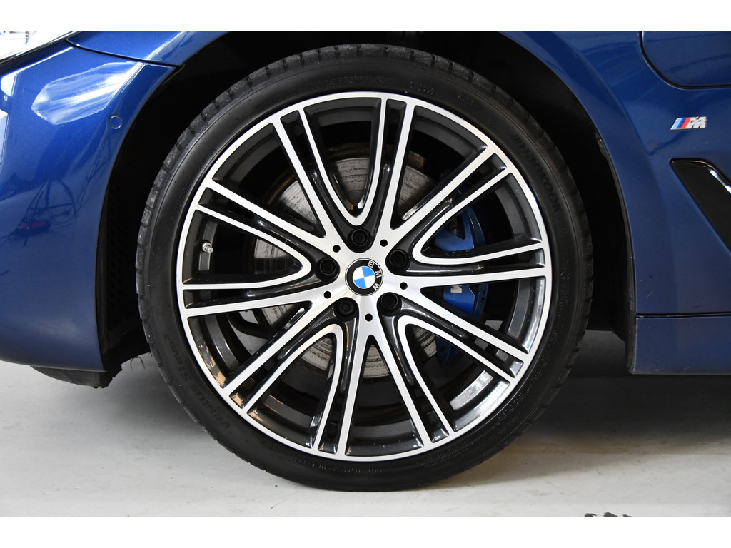 BMW 5-serie 530e iPerformance High Executive, M-sport, Schuifdak, 3D camera 2