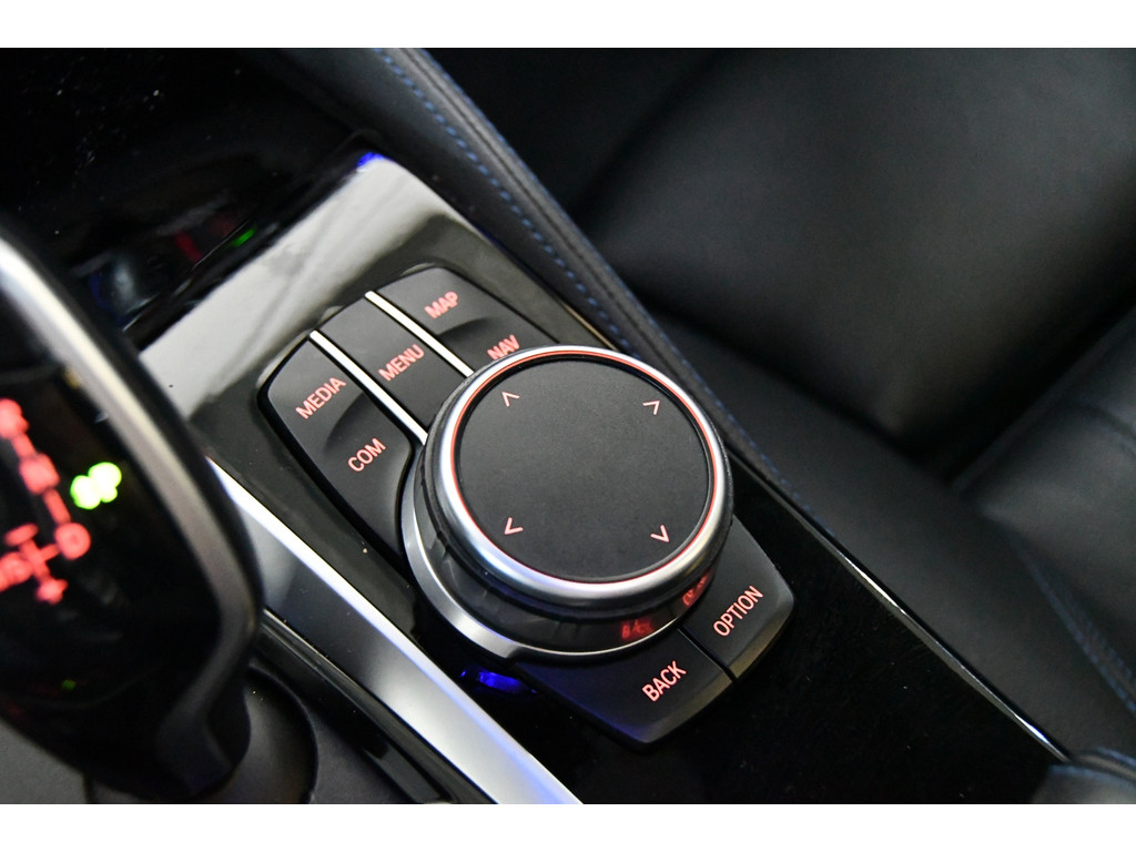 BMW 5-serie 530e iPerformance High Executive, M-sport, Schuifdak, 3D camera 22