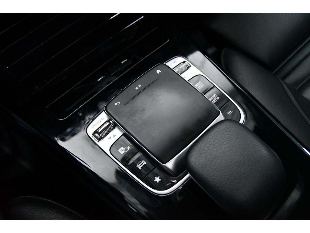 Mercedes-Benz A-klasse 200 Business Solution, Pano, Applecarplay 17