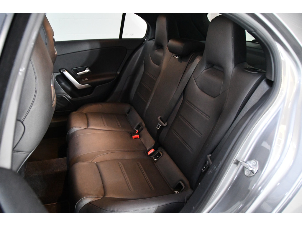 Mercedes-Benz A-klasse 200 Business Solution, Pano, Applecarplay 5