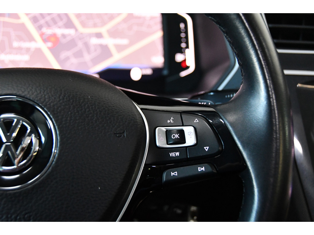 Volkswagen Tiguan 1.5 TSI R-line Camera/lane-assist/Memory/Pano 11