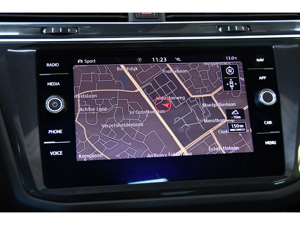 Volkswagen Tiguan 1.5 TSI R-line Camera/lane-assist/Memory/Pano 18