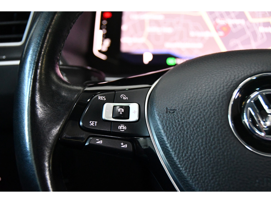 Volkswagen Tiguan 1.5 TSI R-line Camera/lane-assist/Memory/Pano 9