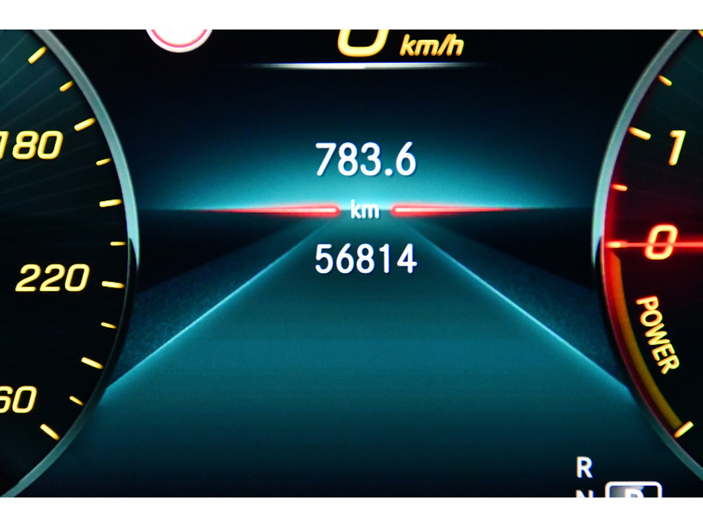 Mercedes-Benz A-klasse 250 e Premium Plus, Pano, Sfeerverlichting 11