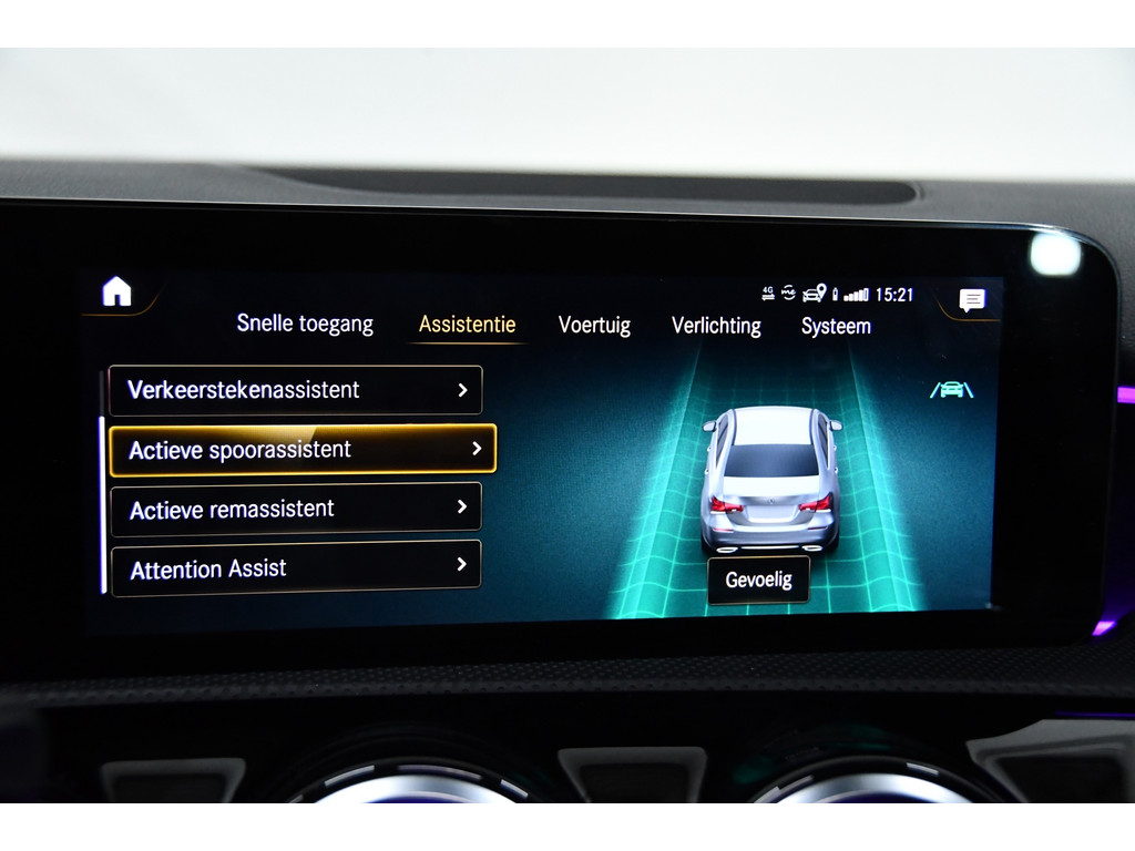 Mercedes-Benz A-klasse 250 e Premium Plus, Pano, Sfeerverlichting 14