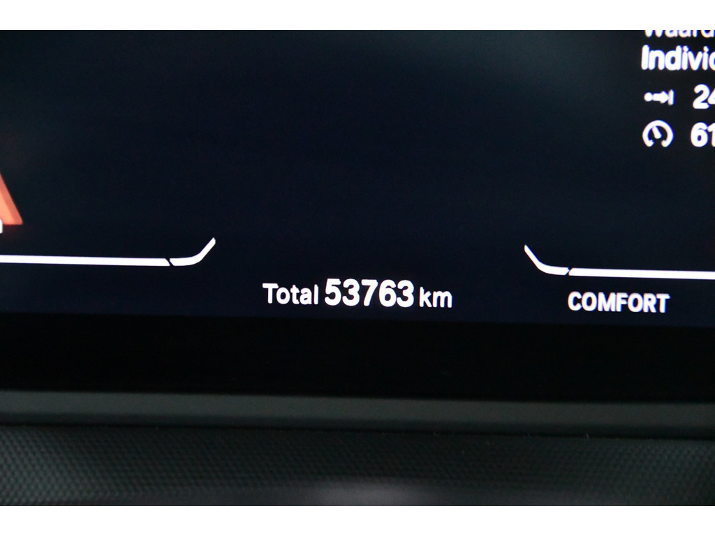 BMW 1-serie 118i High Executive, Pano, Sfeerverlichting, Applecarplay 11