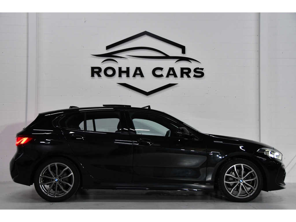 BMW 1-serie 118i High Executive, Pano, Sfeerverlichting, Applecarplay 12