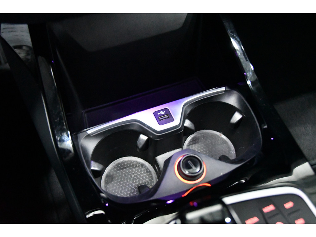 BMW 1-serie 118i High Executive, Pano, Sfeerverlichting, Applecarplay 17