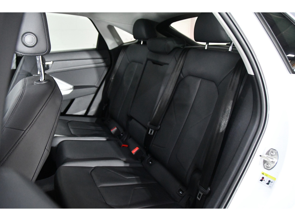 Audi Q3 SPORTBACK 35 TFSI S Edition Matrix Led Pano Leder 6