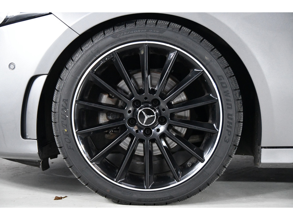 Mercedes-Benz A-klasse 200 AMG Line Pano Sfeer Cam 1