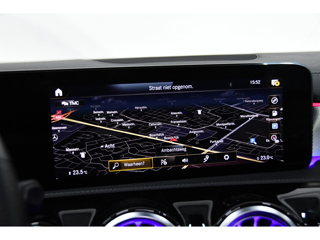 Mercedes-Benz A-klasse 200 AMG Line Pano Sfeer Cam 16