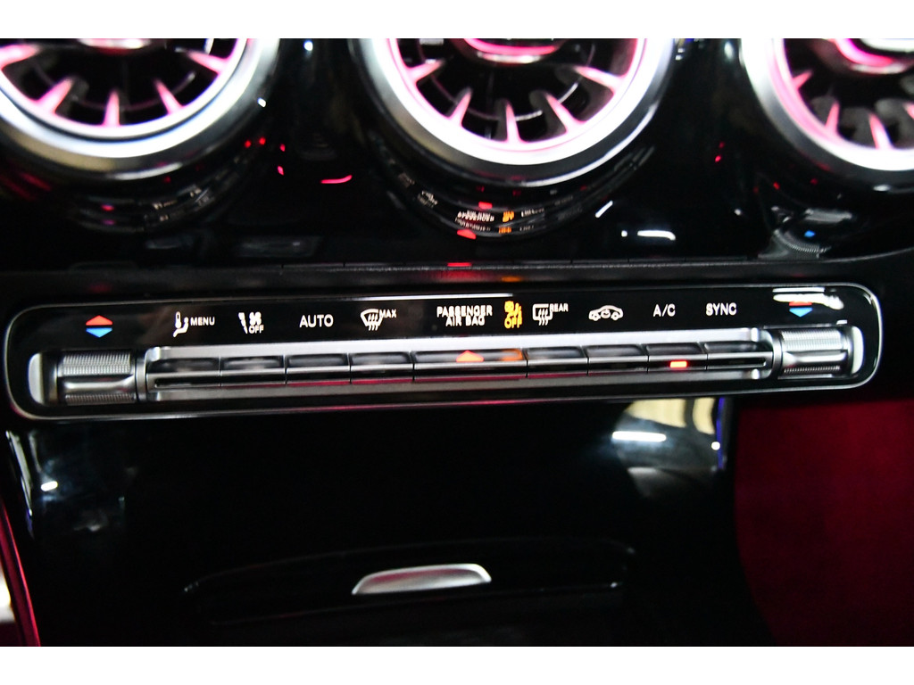 Mercedes-Benz A-klasse 200 AMG Line Pano Sfeer Cam 18