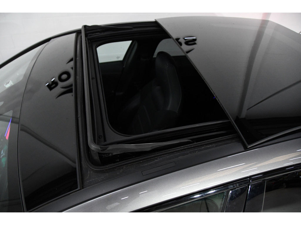 Mercedes-Benz A-klasse 200 AMG Line Pano Sfeer Cam 2