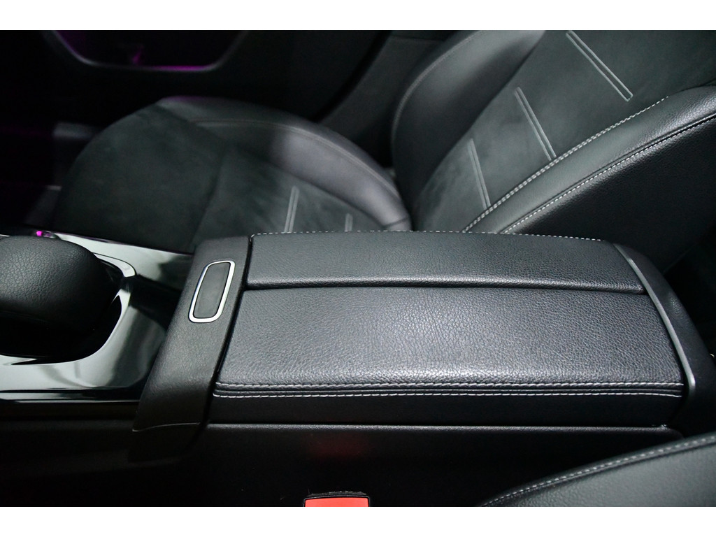 Mercedes-Benz A-klasse 200 AMG Line Pano Sfeer Cam 23