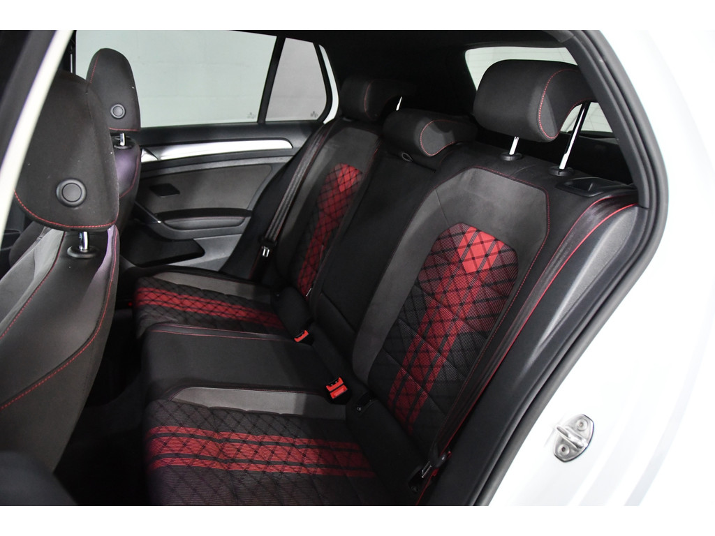 Volkswagen Golf 2.0 TSI GTI TCR Pano Keyless 5