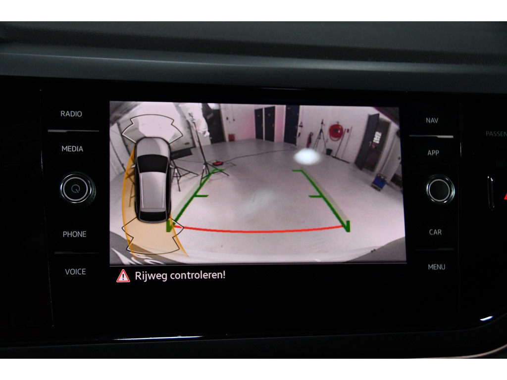 Volkswagen Taigo 1.5 TSI R-Line Pano keyless Camera 12