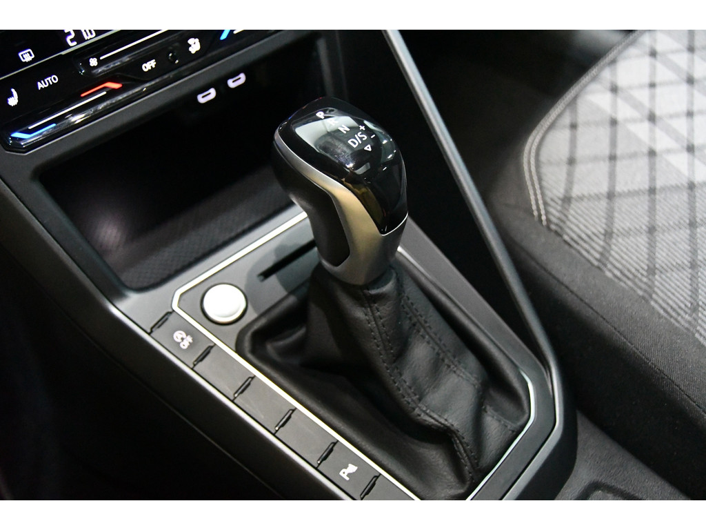 Volkswagen Taigo 1.5 TSI R-Line Pano keyless Camera 19