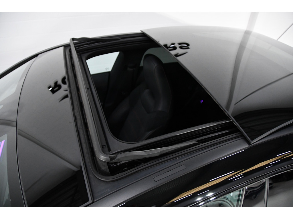 Mercedes-Benz CLA-klasse 250 e AMG Line Line Pano Sfeer Cam Keyless 2