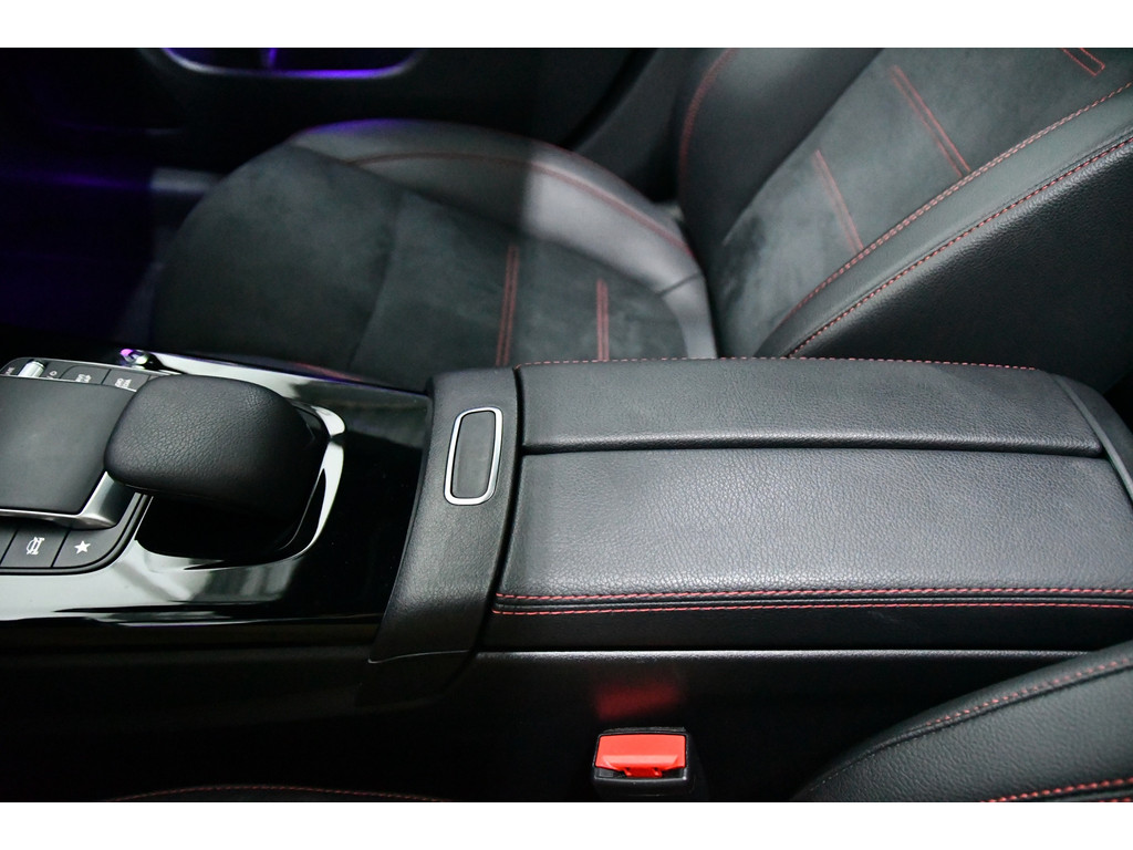 Mercedes-Benz CLA-klasse 250 e AMG Line Line Pano Sfeer Cam Keyless 20