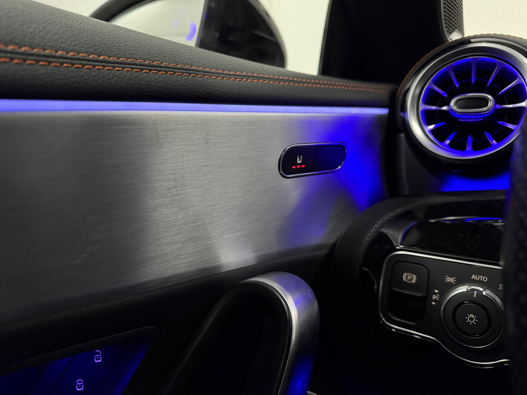 Mercedes-Benz CLA 220 AMG-line Edition 1 Night*Burmester*Cam*Sfeer 15