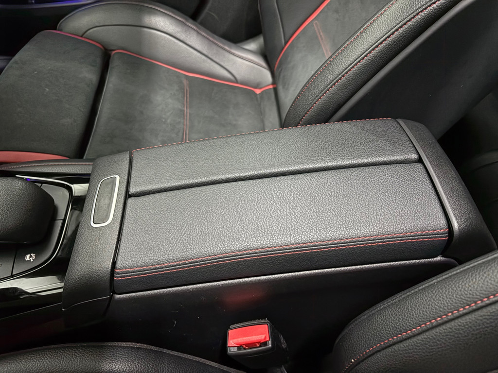 Mercedes-Benz A-klasse AMG 35 4MATIC Premium Plus Pano Burmester 13