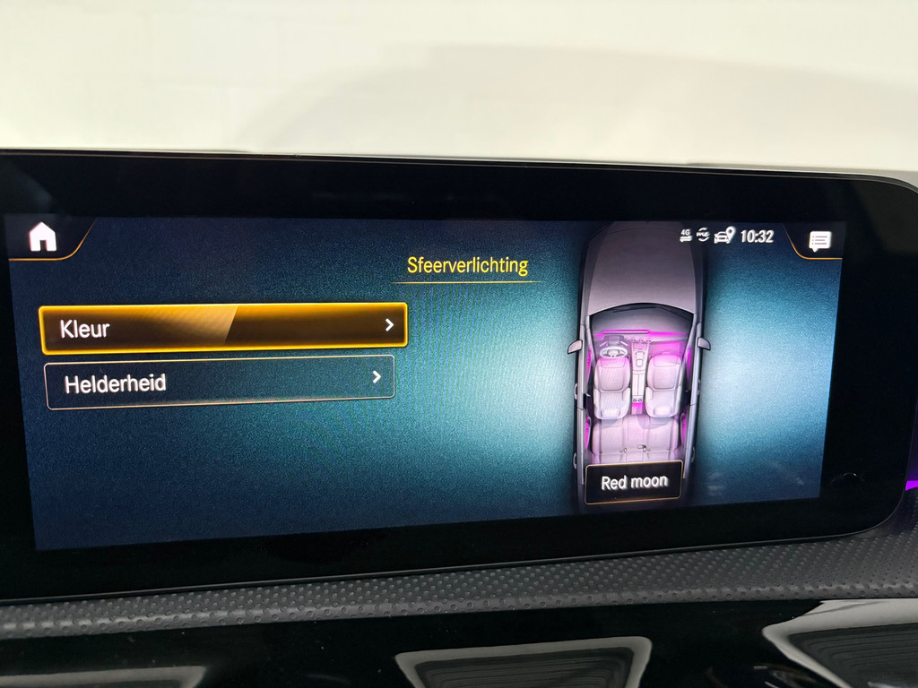 Mercedes-Benz A-klasse AMG 35 4MATIC Premium Plus Pano Burmester 15