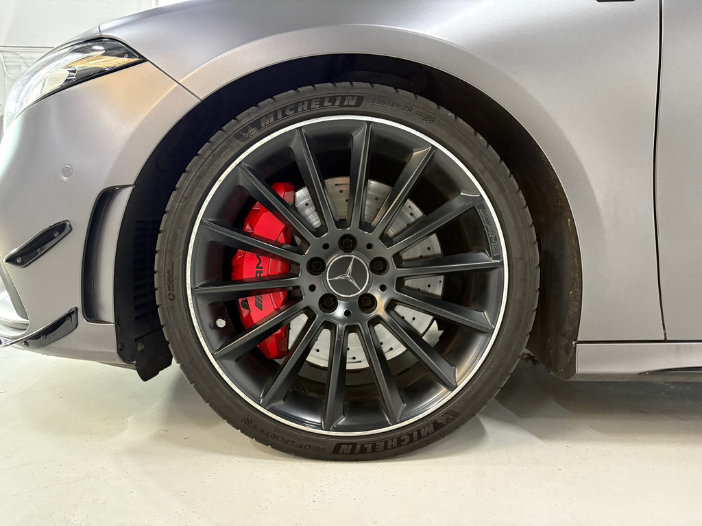 Mercedes-Benz A-klasse AMG 35 4MATIC Premium Plus Pano Burmester 2