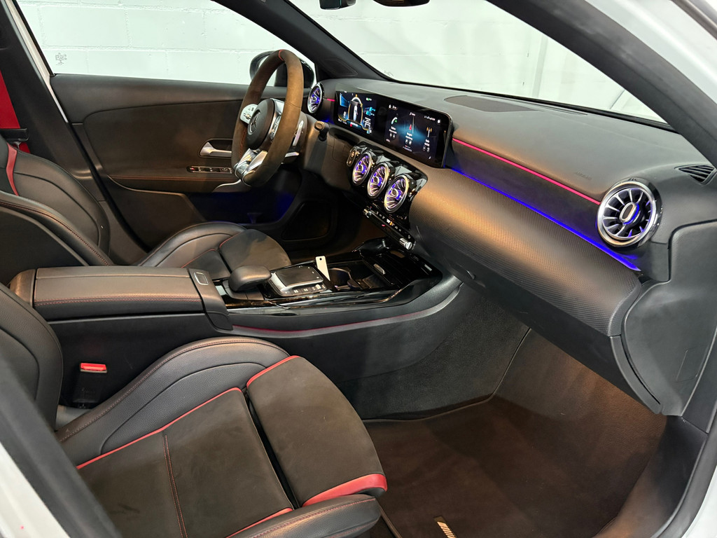 Mercedes-Benz A-klasse AMG 35 4MATIC Premium Plus Pano Burmester 6