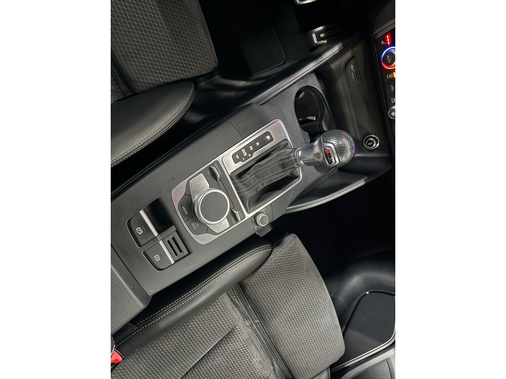 Audi A3 LIMOUSINE 1.5 TFSI CoD Design Pro Line Plus B&O*Cam*Led 18