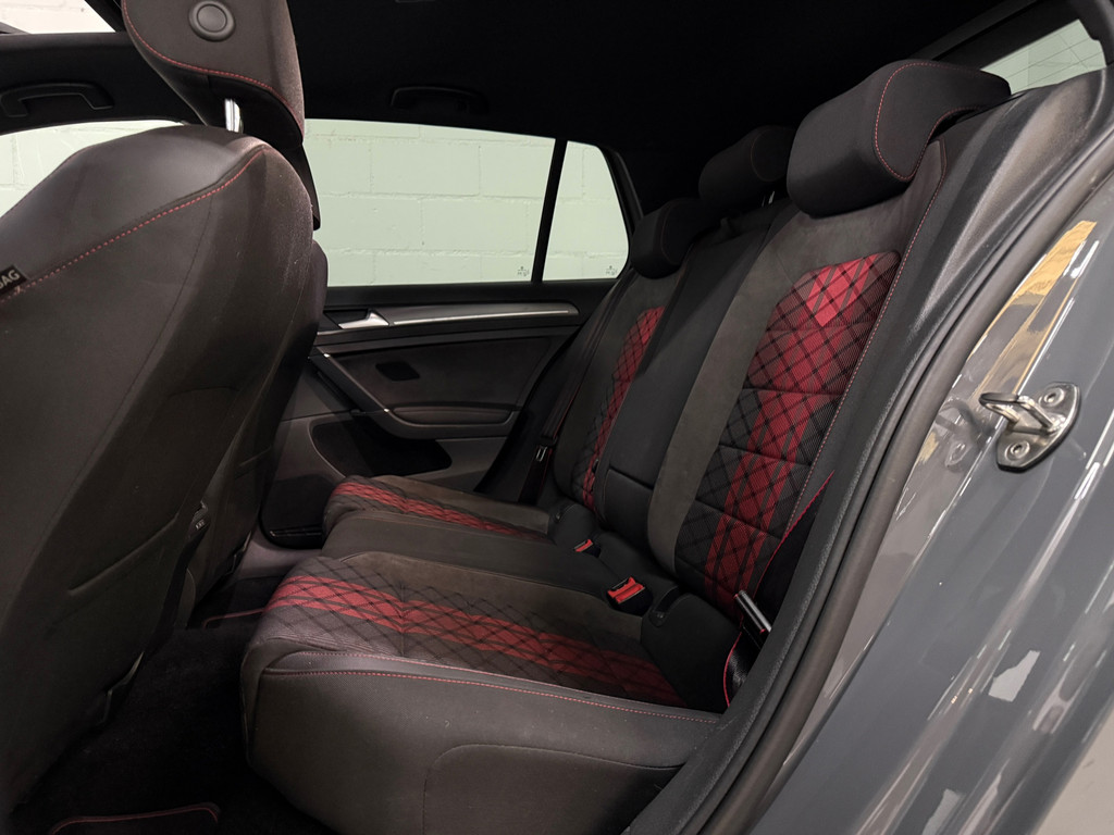 Volkswagen Golf 2.0 TSI GTI TCR Pano*Akrapovic*Cam 3