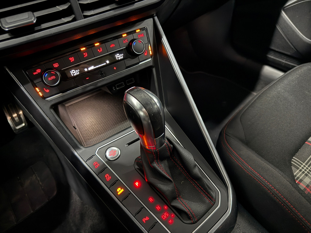 Volkswagen POLO 2.0 TSI GTI Pano*keyless*Cam 15