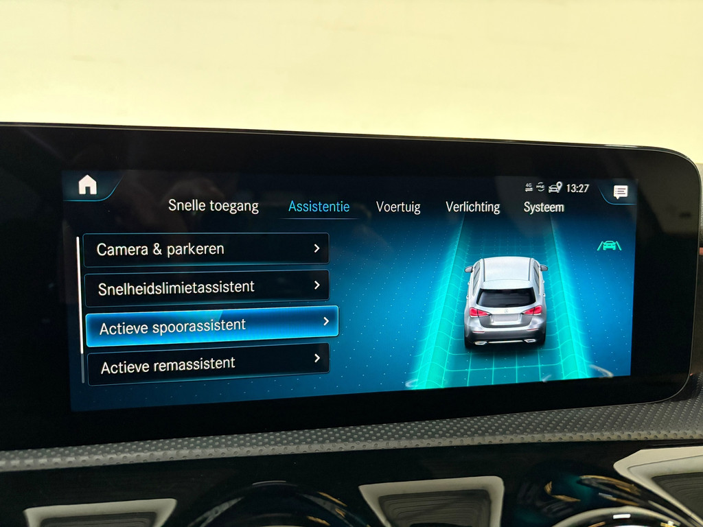 Mercedes-Benz A-klasse 180 Premium Plus AMG*Pano*Night*Cam*Memory 15