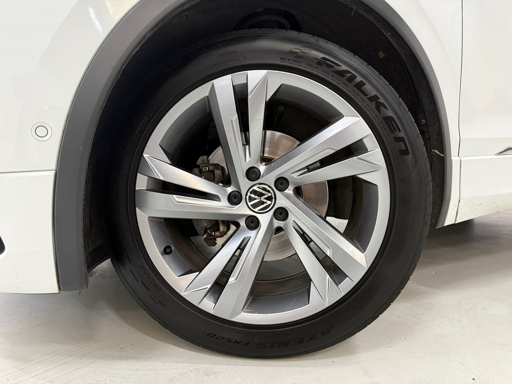 Volkswagen Tiguan 1.5 TSI R-Line Panoramadak, Applecarplay, Camera 1