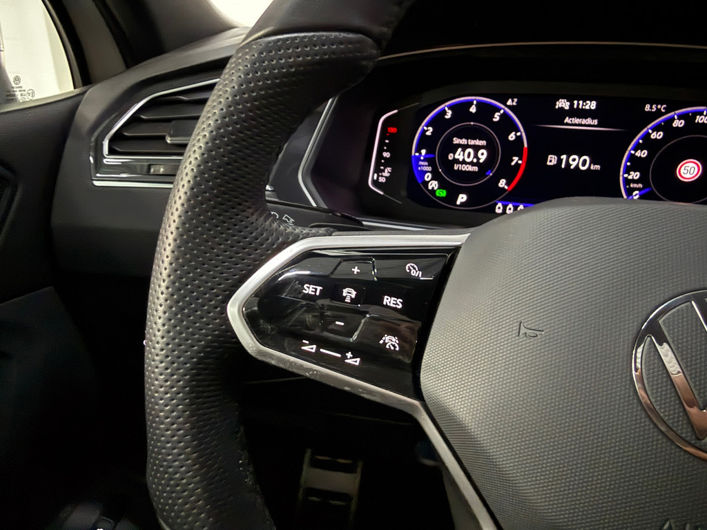 Volkswagen Tiguan 1.5 TSI R-Line Panoramadak, Applecarplay, Camera 15