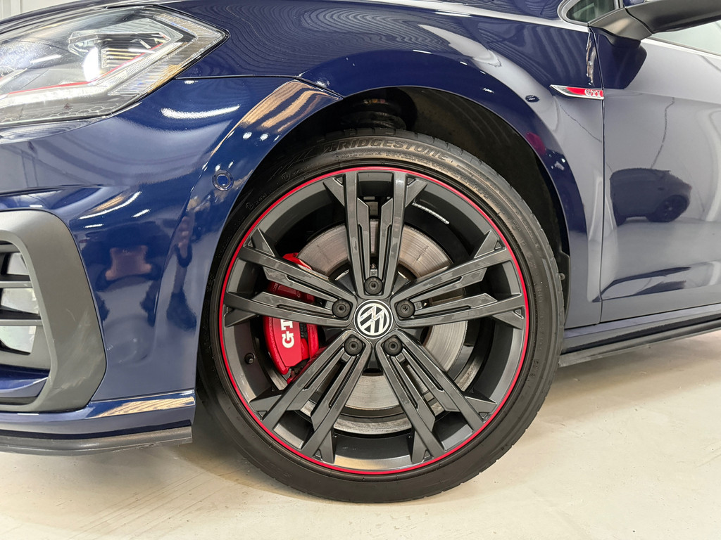 Volkswagen GOLF 2.0 TSI GTI Performance 1