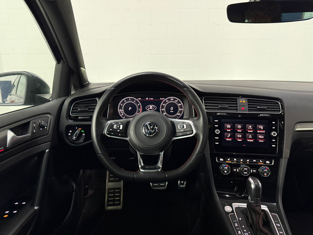 Volkswagen GOLF 2.0 TSI GTI Performance 12