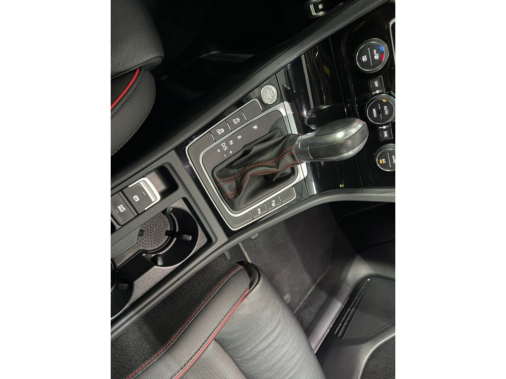 Volkswagen GOLF 2.0 TSI GTI Performance 15