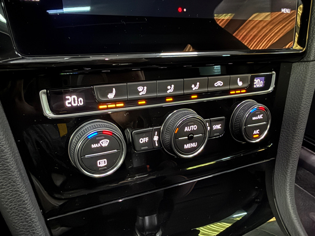 Volkswagen GOLF 2.0 TSI GTI Performance 16