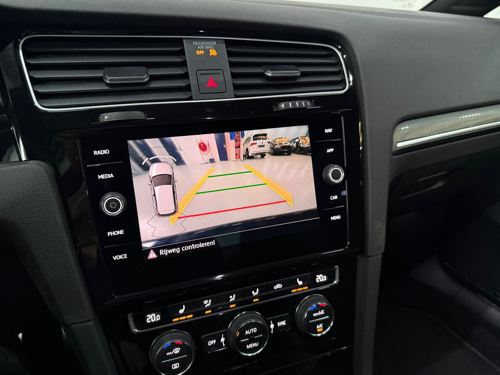 Volkswagen GOLF 2.0 TSI GTI Performance 17