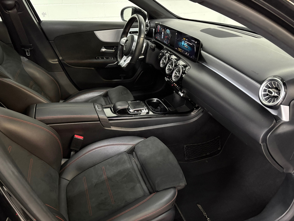 Mercedes-Benz A-klasse 200 Business Solution AMG Upgrade 4