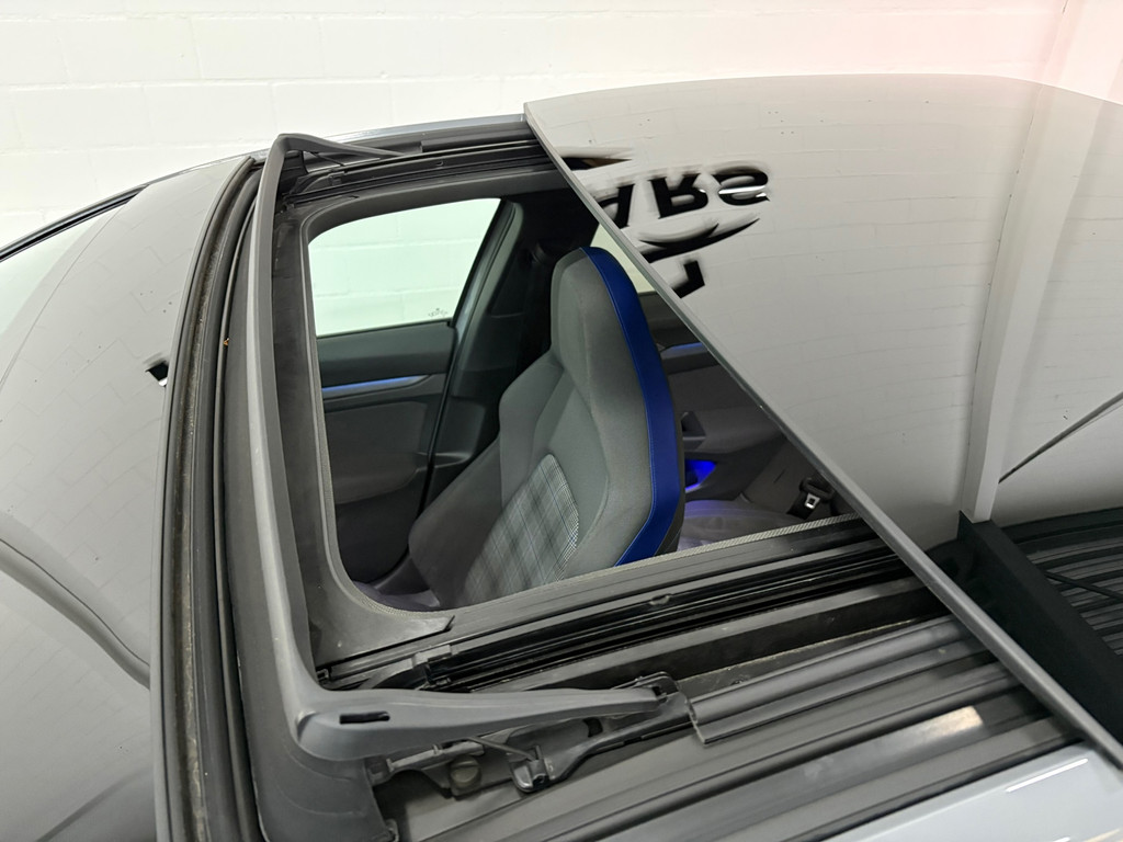 Volkswagen Golf 1.4 eHybrid GTE Pano*Sfeer*keyless* 1