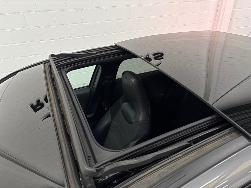 Mercedes-Benz A-klasse A200 AMG Pano*Sfeer*keyless 1