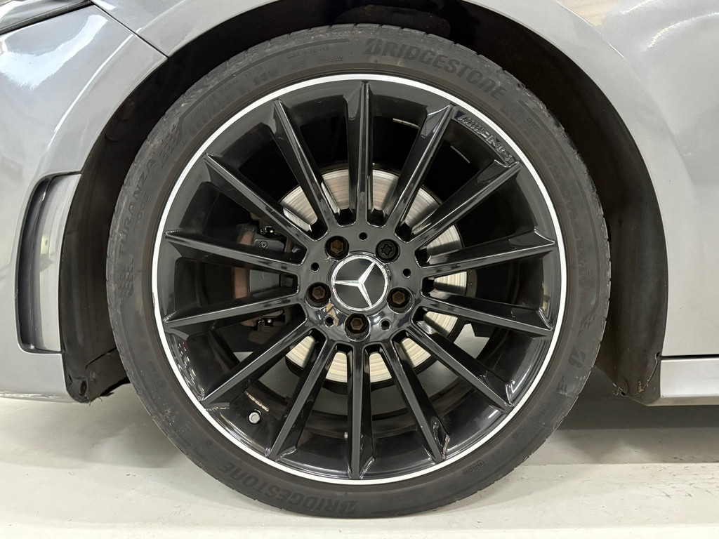 Mercedes-Benz A-klasse A200 AMG Pano*Sfeer*keyless 2