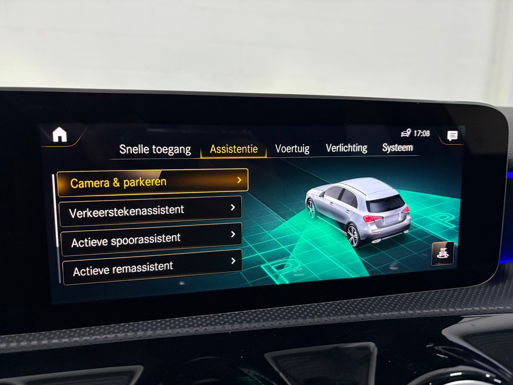 Mercedes-Benz A-klasse A200 AMG Pano*Sfeer*keyless 22