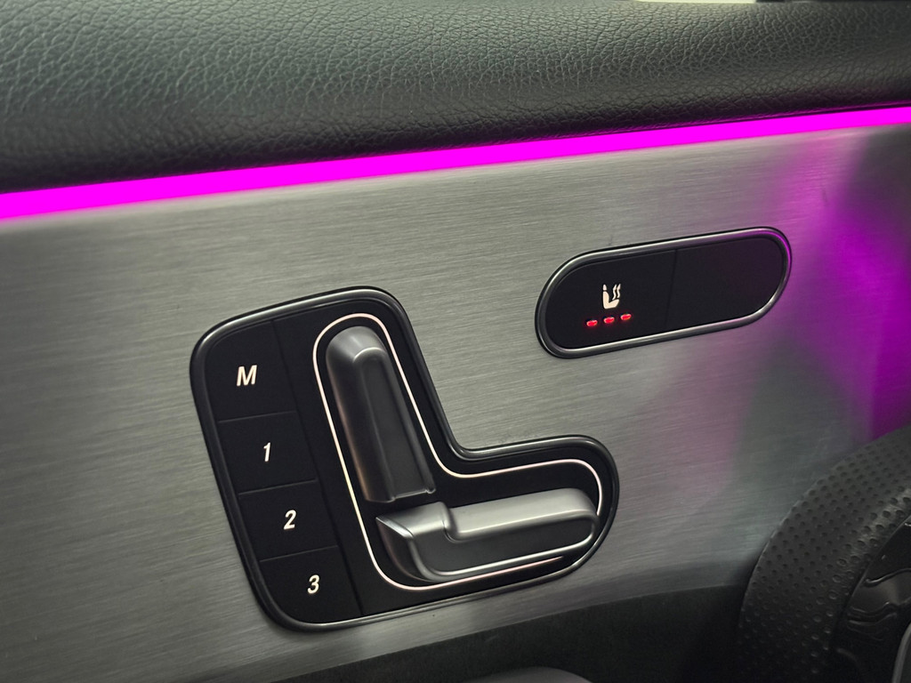 Mercedes-Benz A-klasse 200 AMG Pano*Sfeer*Memory*Cam 13